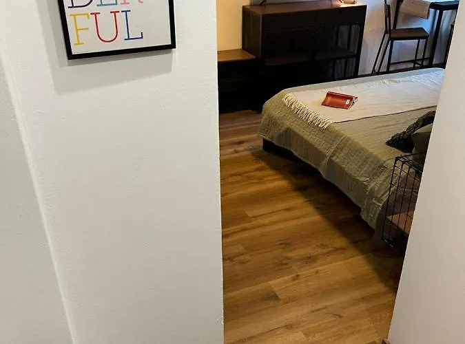 Stylish 3 Km Away From Duomo - Netflix, Wi-Fi, All Comforts Included